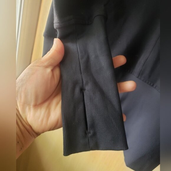 Lululemon Bla k Zip Up Ja ket Size 8 - Picture 7 of 9